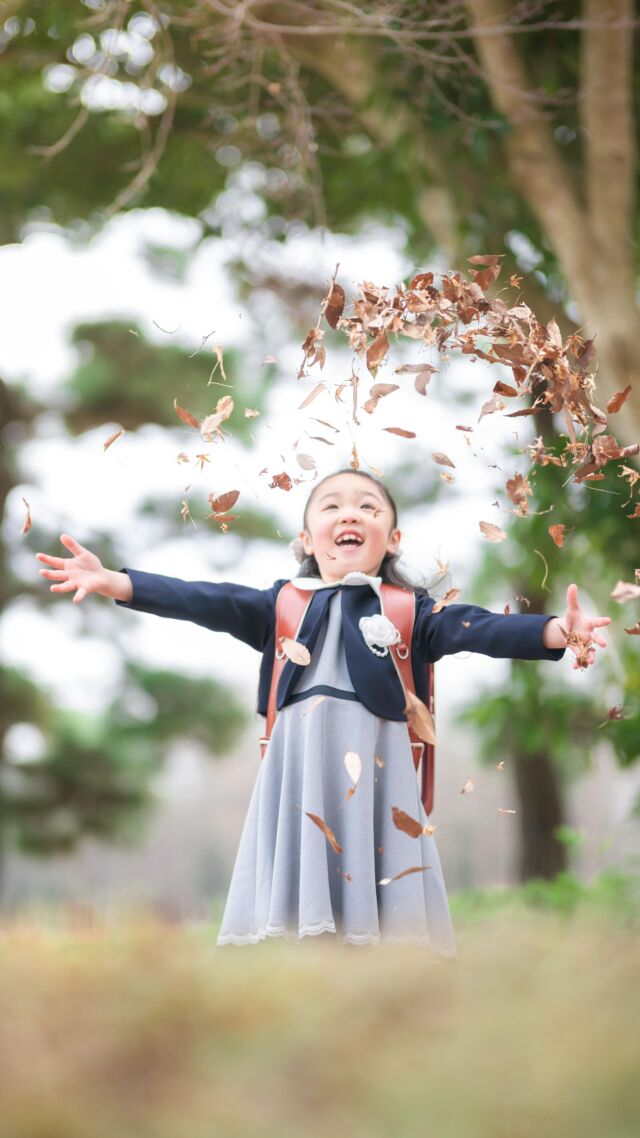 卒園・入学プラン💐🌸✨️

プランには選べる2種のアルバム付き！
ソロカットはもちろん、家族写真も追加料金なしで撮れちゃいます✨️

📍洞峰公園

📷 @cachecache_tsukuba @cc_yonekawa

卒園入学プラン
35,000円（税込）
30カットデータ・3面または2面見開きアルバム
※桜ロケの場合は別途出張料がかかります
その他のお写真は@cachecache_tsukubaをご覧ください

カシュカシュご利用方法
①ご予約＆お問い合わせ
お電話 029-850-3890
公式LINE
予約、問い合わせフォーム（@cachecache_tsukuba 
ハイライト（プラン・料金＞）
からご予約&お問い合わせく
スタジオの見学や打ち合わせも無料で承っております！！
※tsukuba.cache2@gmail.comのメールを受信できるよう事前にご確認をお願いします

1. �ご来館
2. �データ＆アルバム等の受け取り
アルバム等の商品はご自宅へ郵送でお届けいたします✨️撮影当日にくよく出来ましたカット10枚✨️をLINEにてお渡しさせていただきます！！

@cachecache_tsukuba
茨城県つくば市二の宮2-17-10 パークサイド洞峰A号
open平日/11:00～18:30
closed 火曜

#cachecache #カシュカシュ#ファミリーフォト ＃フォトスタジオ＃つくばスタジオ＃洞峰公園＃入学フォト＃入学記念