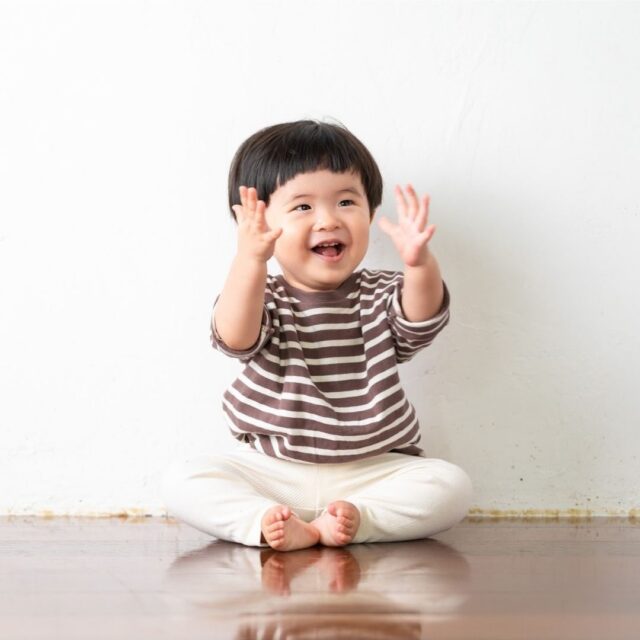 1歳おめでとう✨️
この1年で大きく成長した証を残しませんか？📷

1歳アルバムプラン ￥39,000
(データ･A3サイズ3面見開きアルバム付き)

スタジオまたは洞峰公園をお選び頂けます🍀*゜

┈┈┈┈┈┈ 𖤣𖥧𖥣𖡡𖥧𖤣 ┈┈

カシュカシュスタジオご利用方法
①ご予約＆お問合せ
⭐️お電話 029-850-3890
⭐️公式LINE
⭐️予約、問い合わせフォー厶(@cachecache_tsukubaハイライト〈プラン･料金〉)

からご予約＆お問合せ📞
スタジオの見学や打ち合わせも無料で承っております😌
※tsukuba.cache2@gmail.comのメールを受信できるよう事前にご確認をお願いします

②ご来館
③データ＆アルバム等の受け取り
アルバム等の商品はご自宅へ郵送でお届けいたします📮
撮影当日に《よく出来ましたカット10枚》をLINEにてお渡しさせて頂きます✨️

@cachecache_tsukuba
茨城県つくば市二の宮2-17-10 パークサイド洞峰A号
open平日/11:00~18:30
closed火曜

 #カシュカシュ  #ファミリーフォト